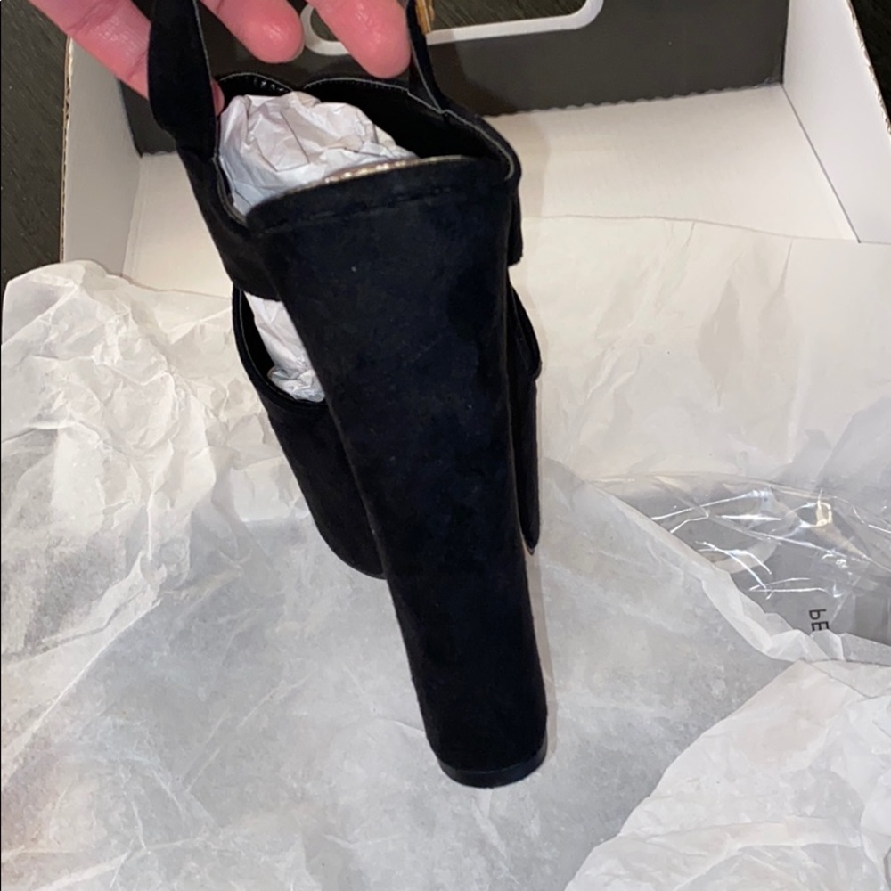 NIB FASHION NOVA BLACK PLATFORMS - Picture 7 of 7